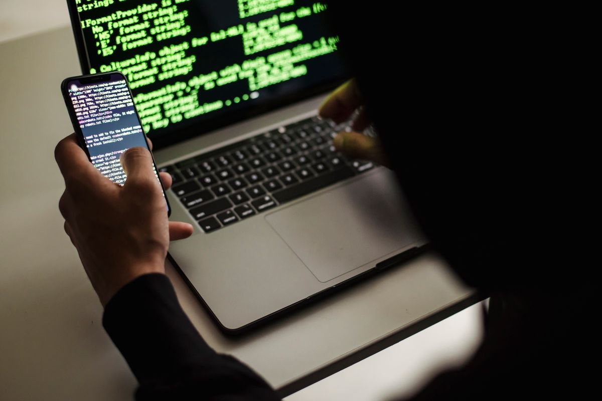 How an API connects different systems